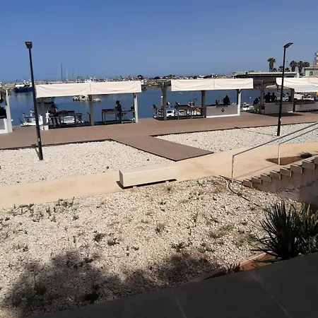 La Terrazza Di Adele Apartment